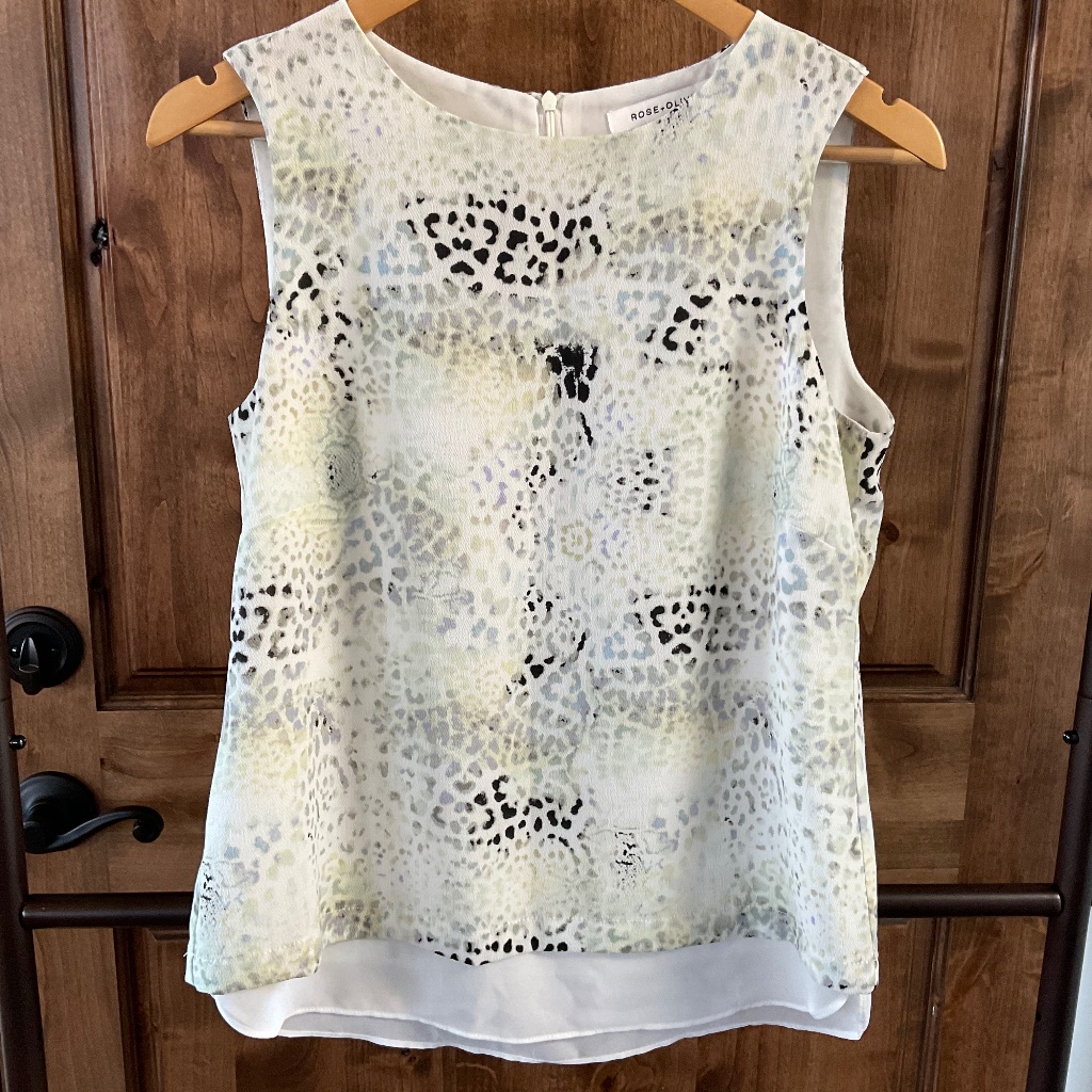 Rose + Olive Multi-Color Abstract Print Blouse. Cream & Multi. Size S.